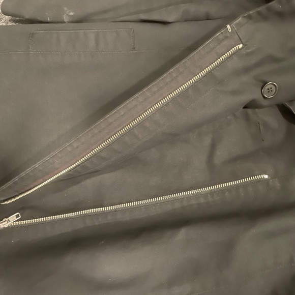 Rare BCBG Black Trench raincoat. Size 4 - Picture 5 of 5